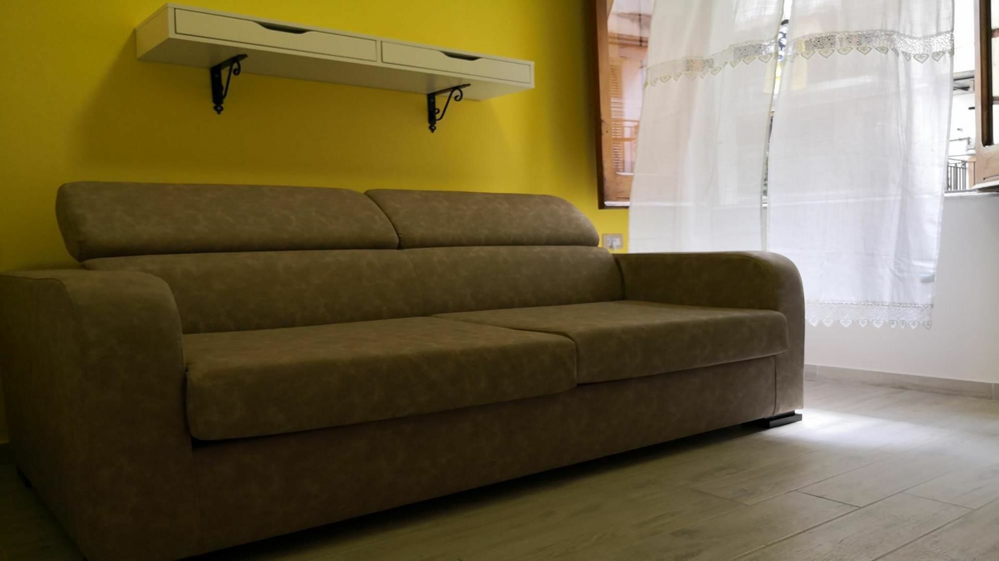 Fenesta Vascia Bed & Breakfast Наполи Екстериор снимка