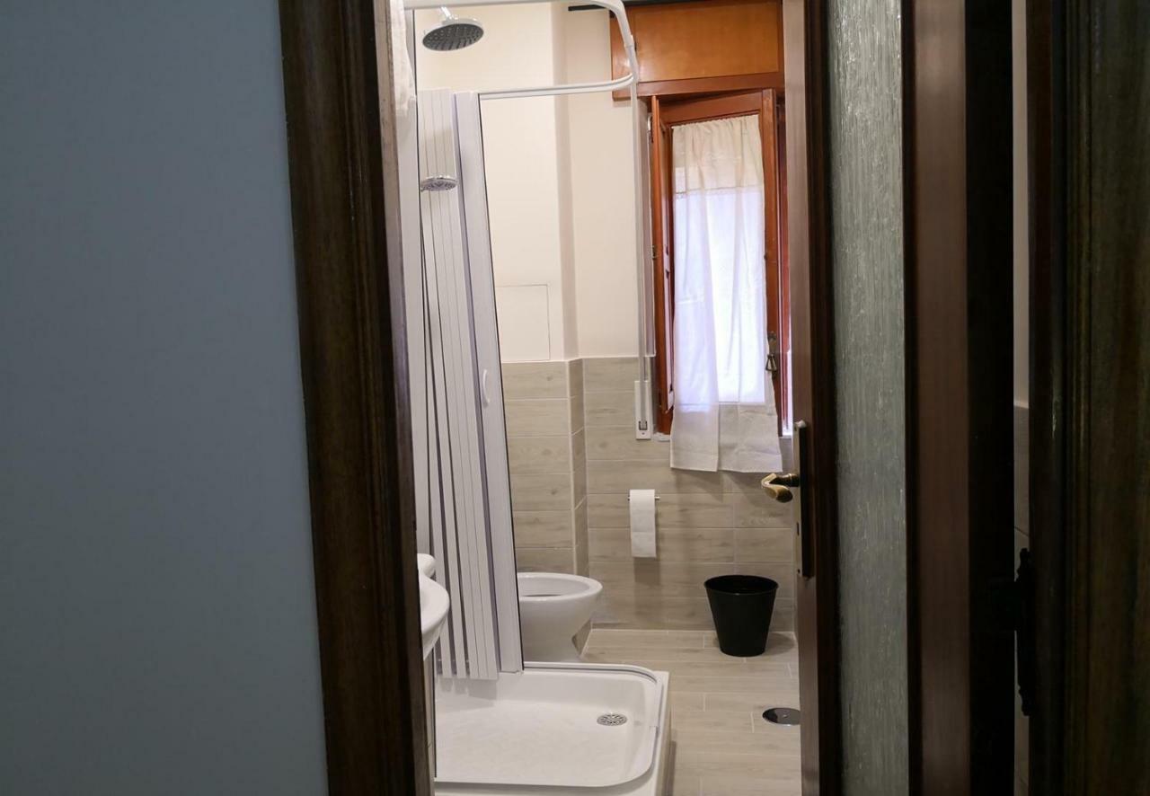Fenesta Vascia Bed & Breakfast Наполи Екстериор снимка